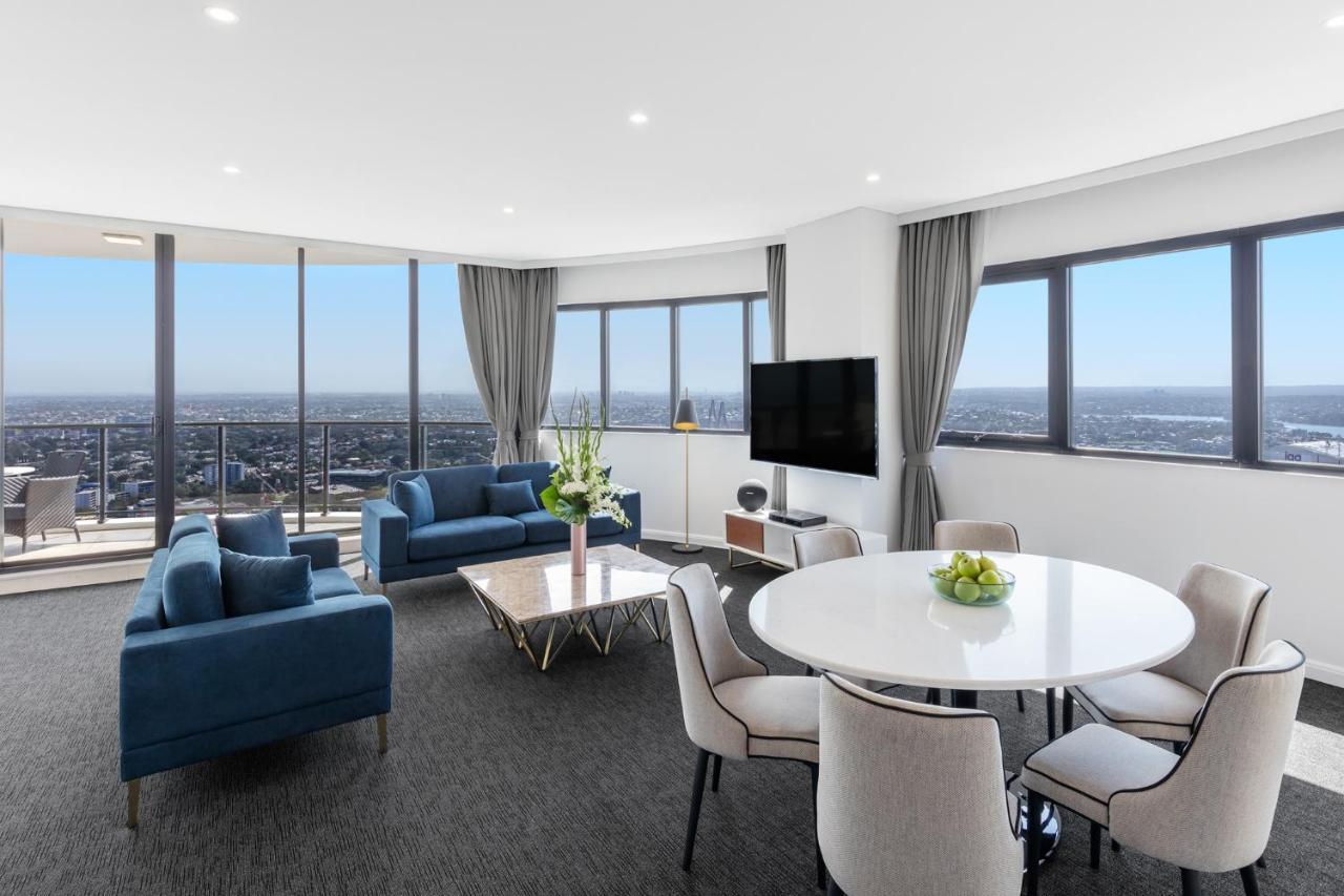 Three-Bedroom Summit Penthouse