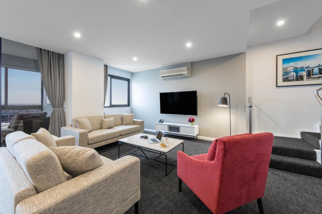 Three-Bedroom Altitude Suite,1165055838:JPEG