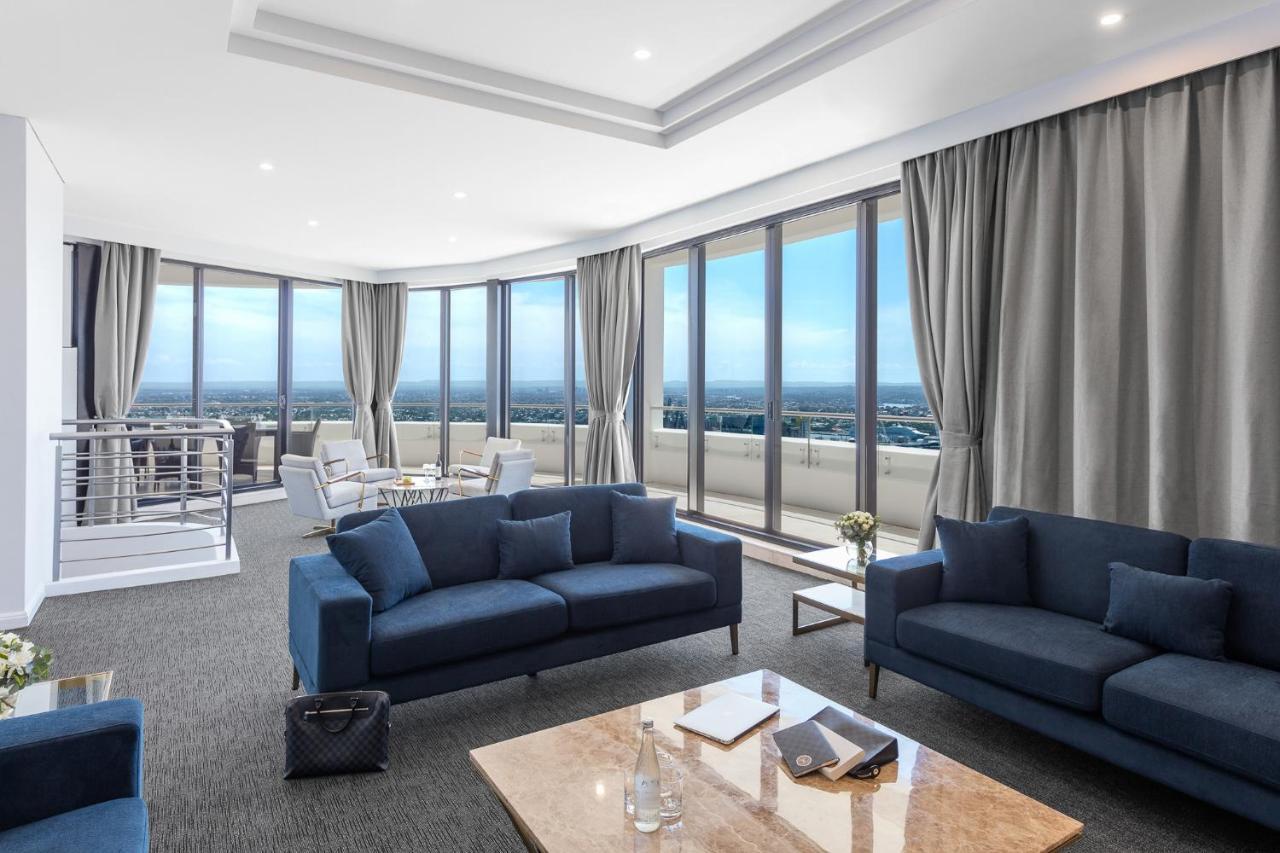 Three-Bedroom Summit Penthouse