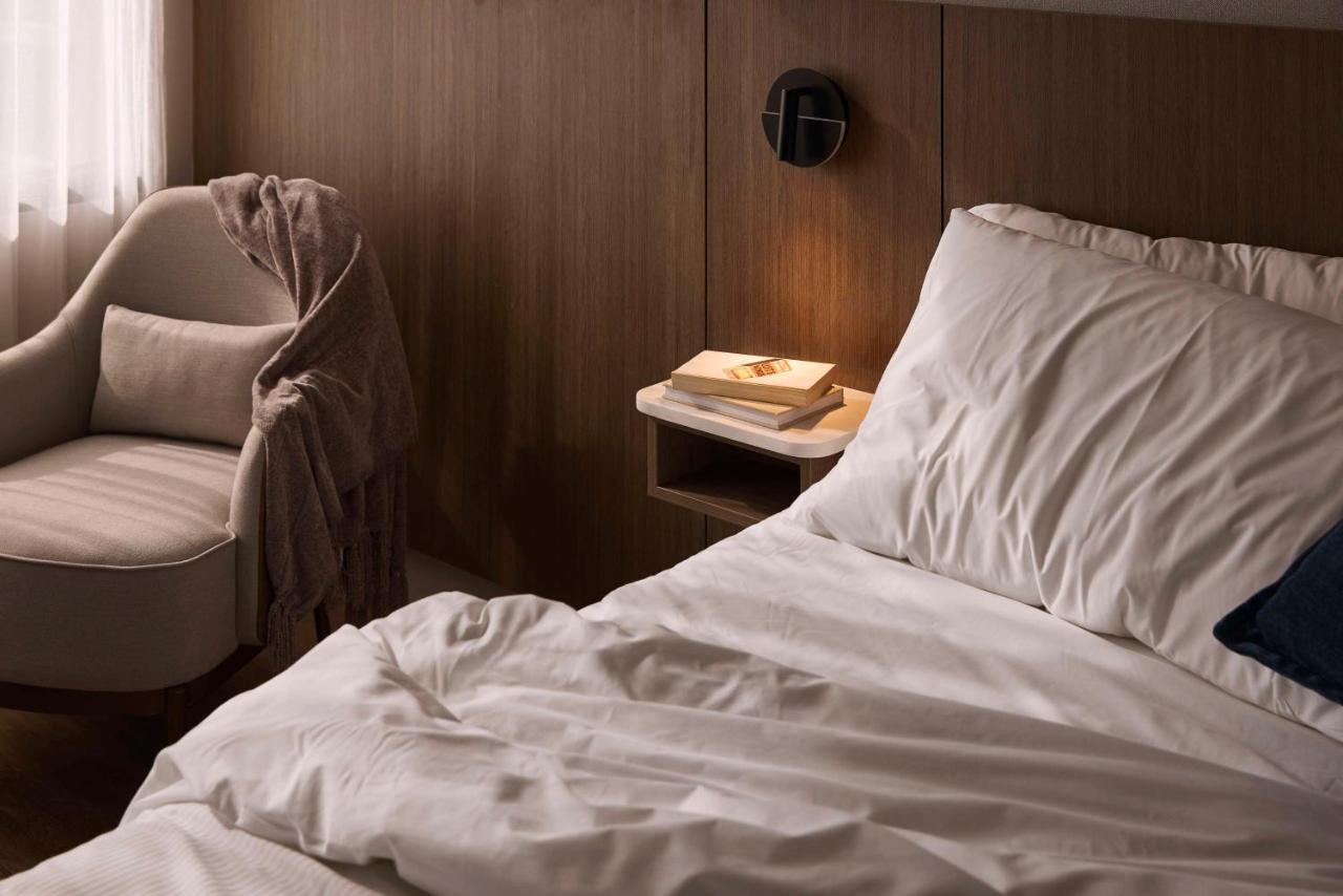 Twin Room,1498492300:JPEG