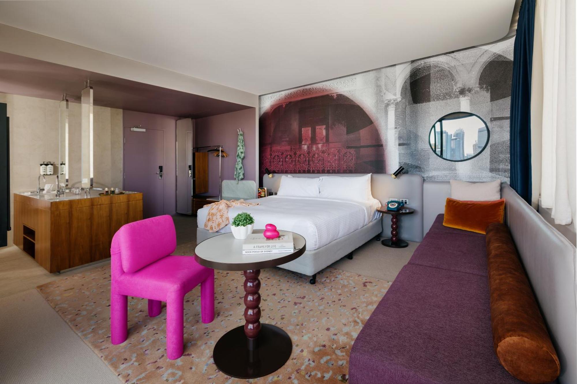 King Suite Balcony City Skyline View High Floor