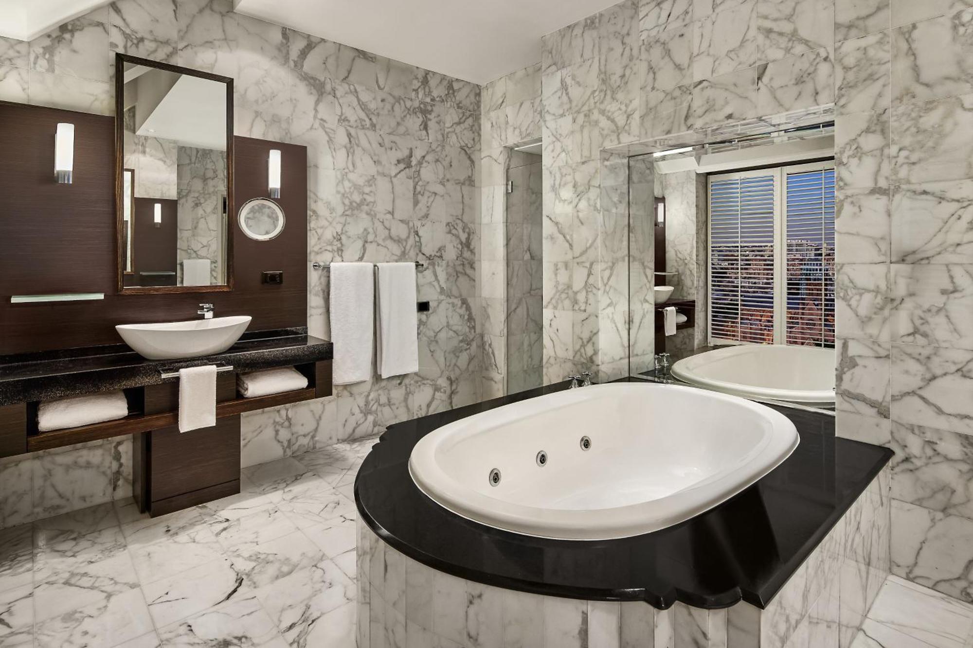 Terrace Spa Suite Club lounge access 1 Bedroom Suite