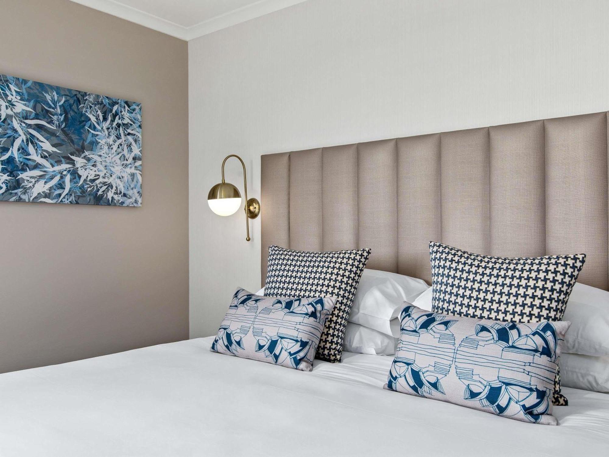 Premium King Apartment with City View