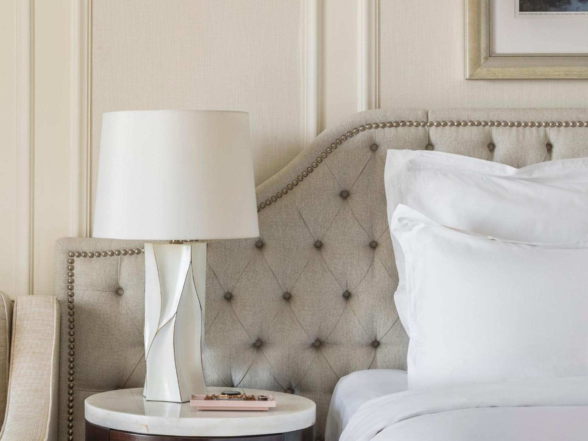 Deluxe King Room Harbour View