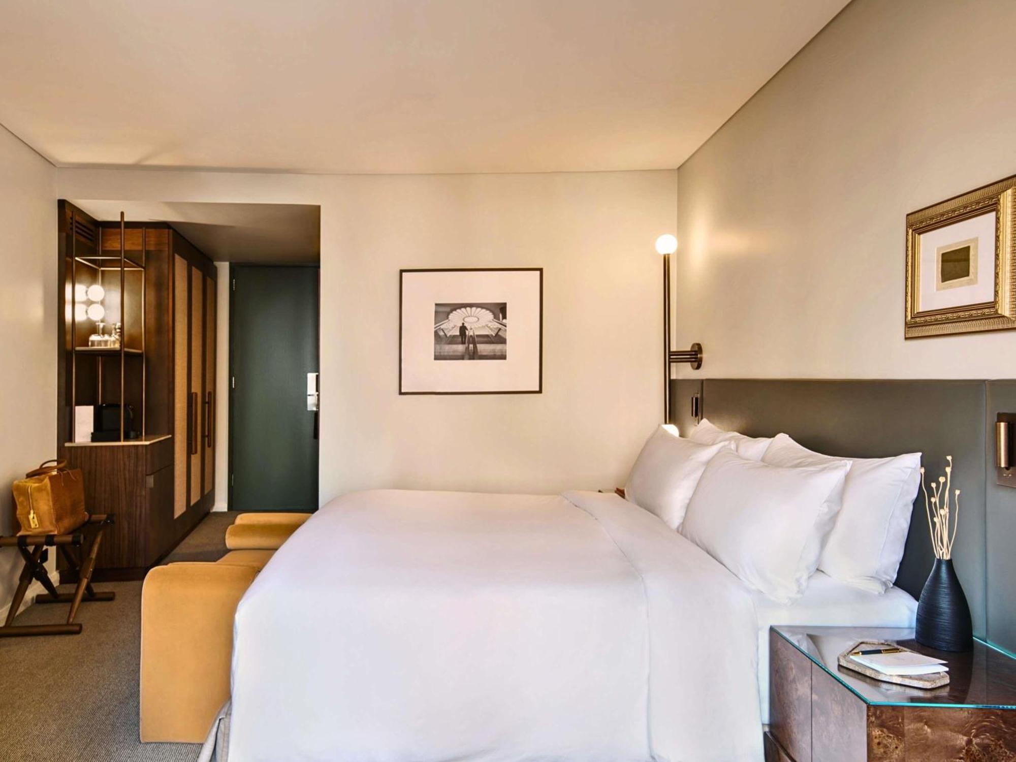 Luxury King Room Balcony