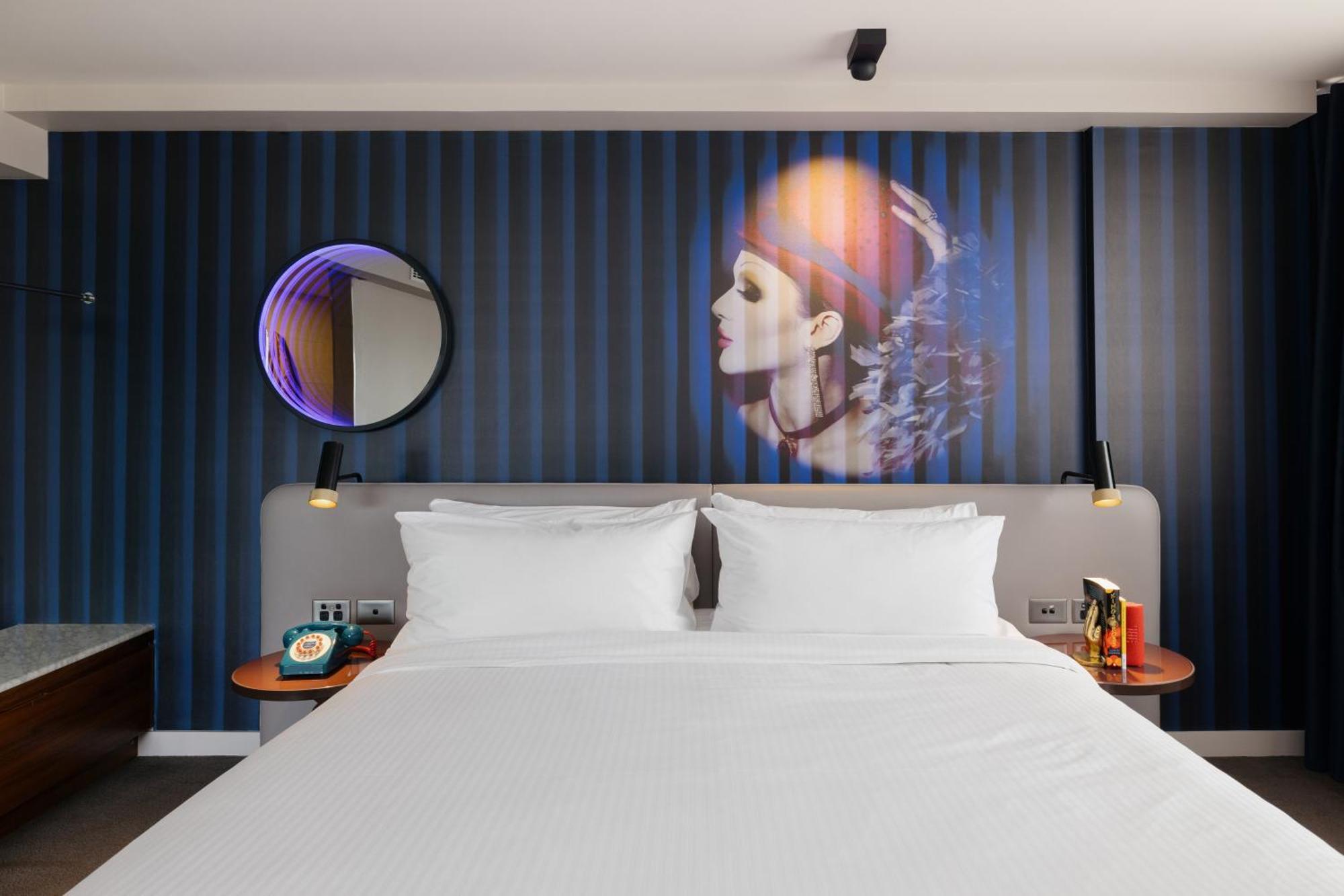 One-Bedroom Suite City Skyline View